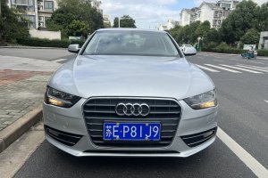 奥迪A4L 奥迪 30 TFSI 自动舒适型