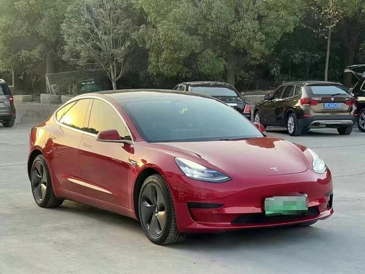 特斯拉 Model 3  2020款 改款 標(biāo)準(zhǔn)續(xù)航后驅(qū)升級版圖片