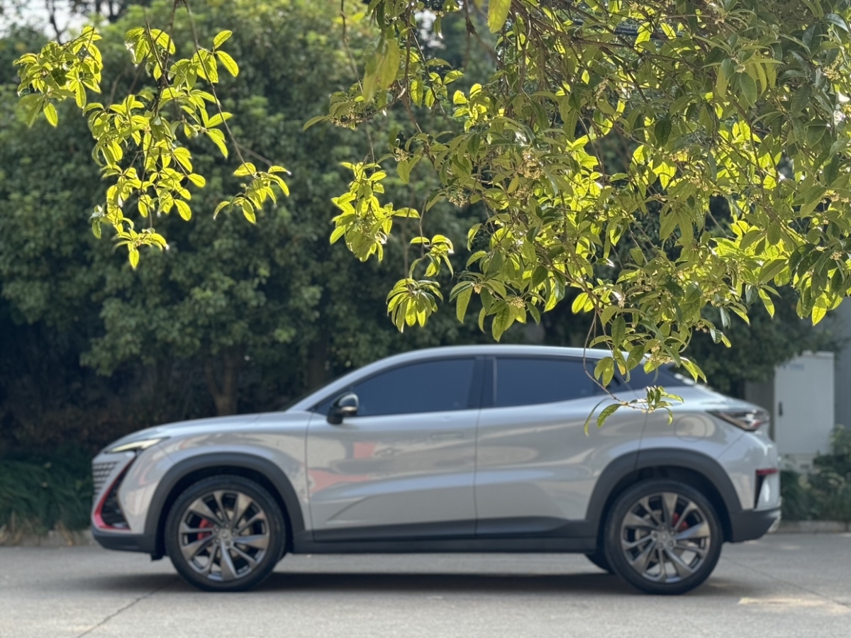 長(zhǎng)安 UNI-T  2020款 1.5T 豪華型圖片