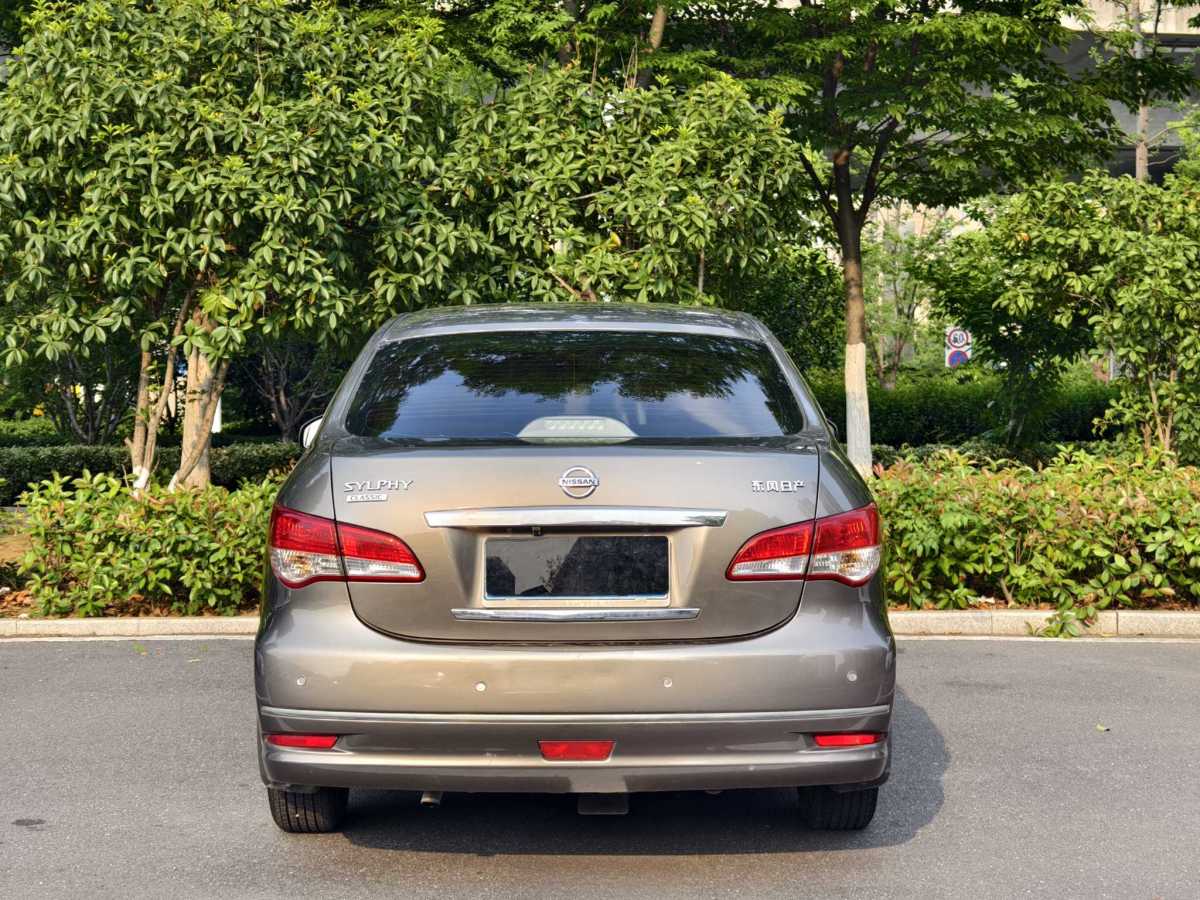 日產(chǎn) 軒逸  2012款 經(jīng)典 1.6XE 自動(dòng)舒適版圖片