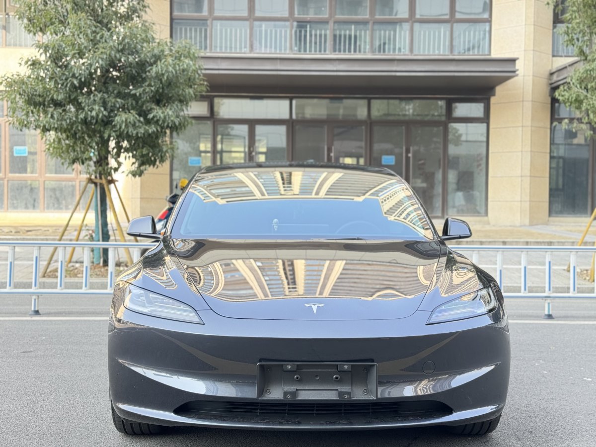 2024年8月特斯拉 Model 3  2023款 煥新版 后輪驅(qū)動(dòng)