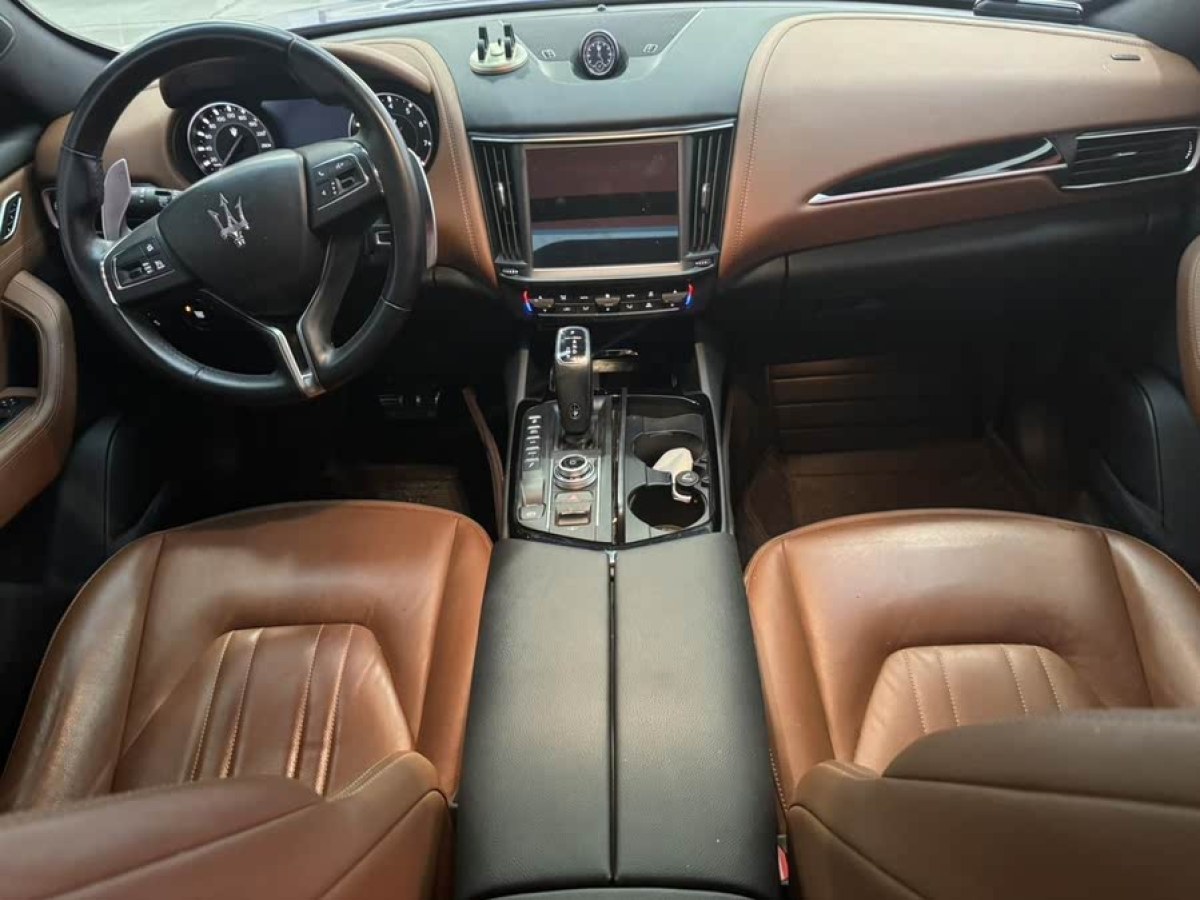 瑪莎拉蒂 Levante  2021款 3.0T 標(biāo)準(zhǔn)版圖片