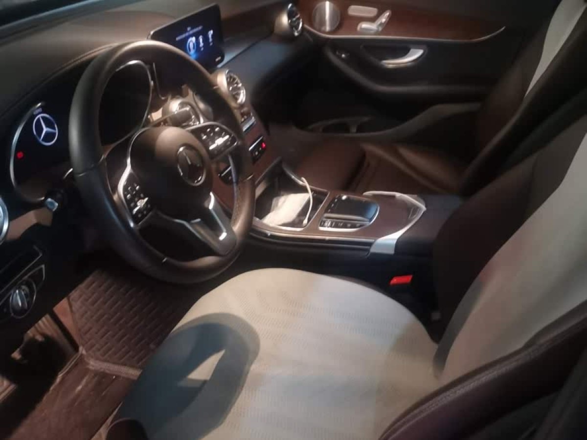 奔馳 奔馳GLC  2018款 改款 GLC 300 4MATIC 動感型圖片