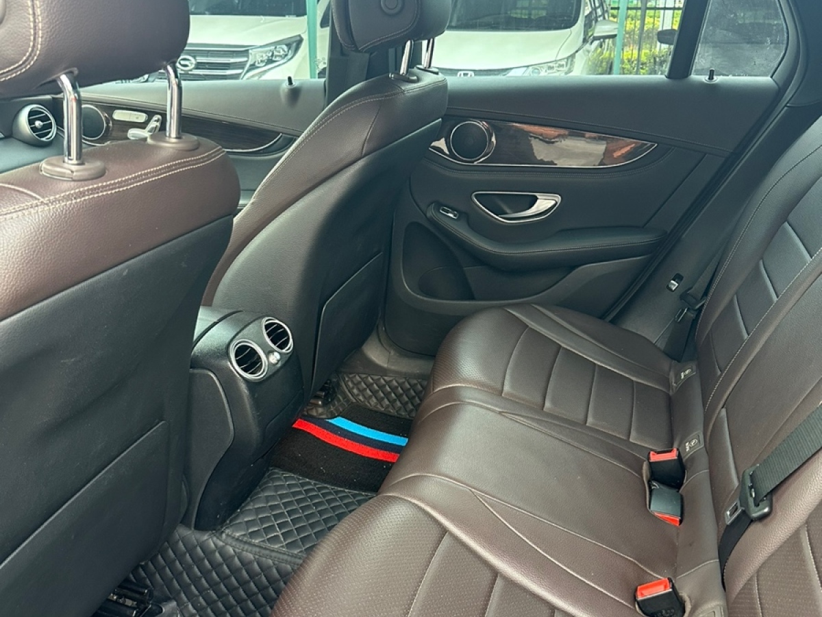 2018年5月奔驰 奔驰GLC  2018款 改款 GLC 260 4MATIC 豪华型