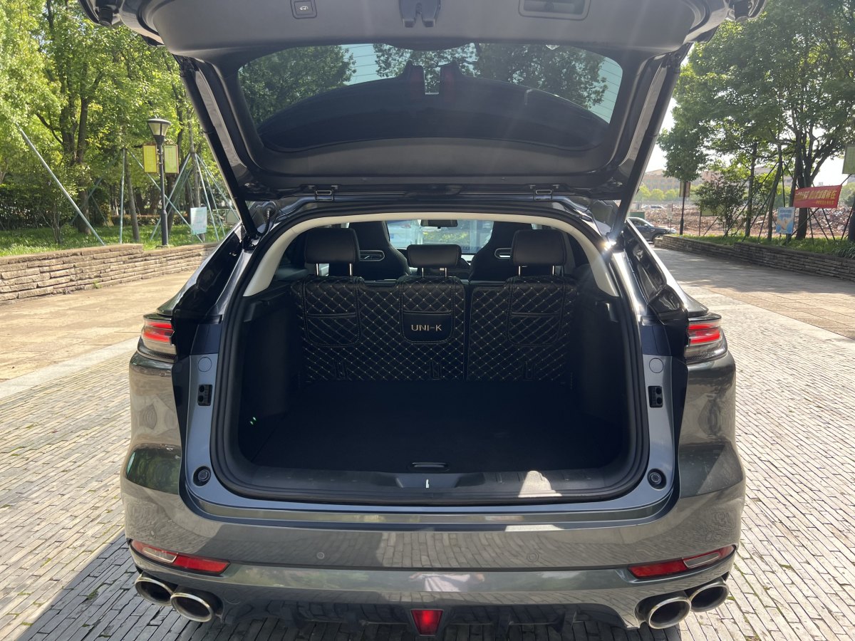 長安 長安UNI-K  2021款 2.0T 尊貴型圖片