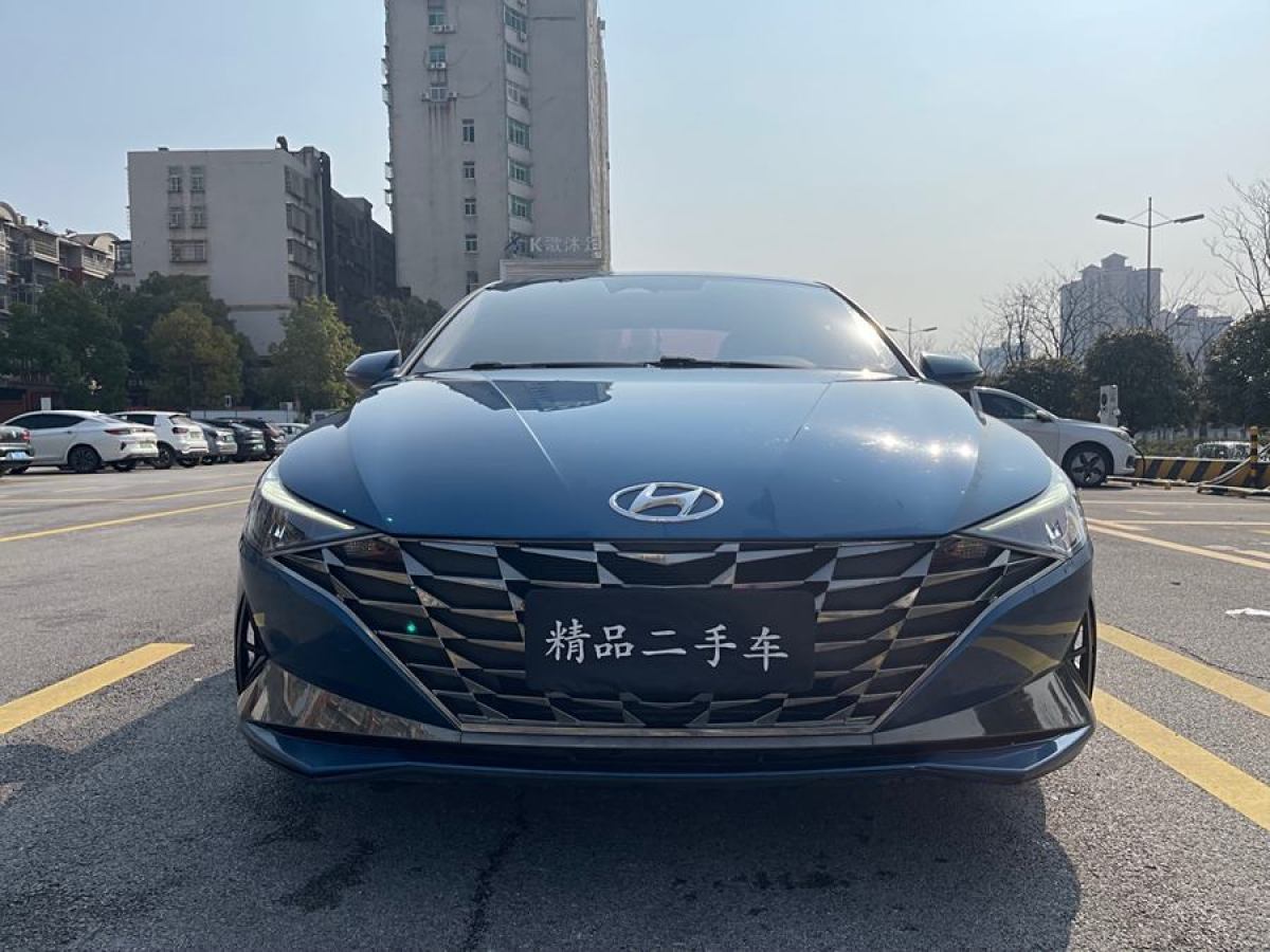 2021年6月現(xiàn)代 伊蘭特  2021款 1.5L LUX尊貴版