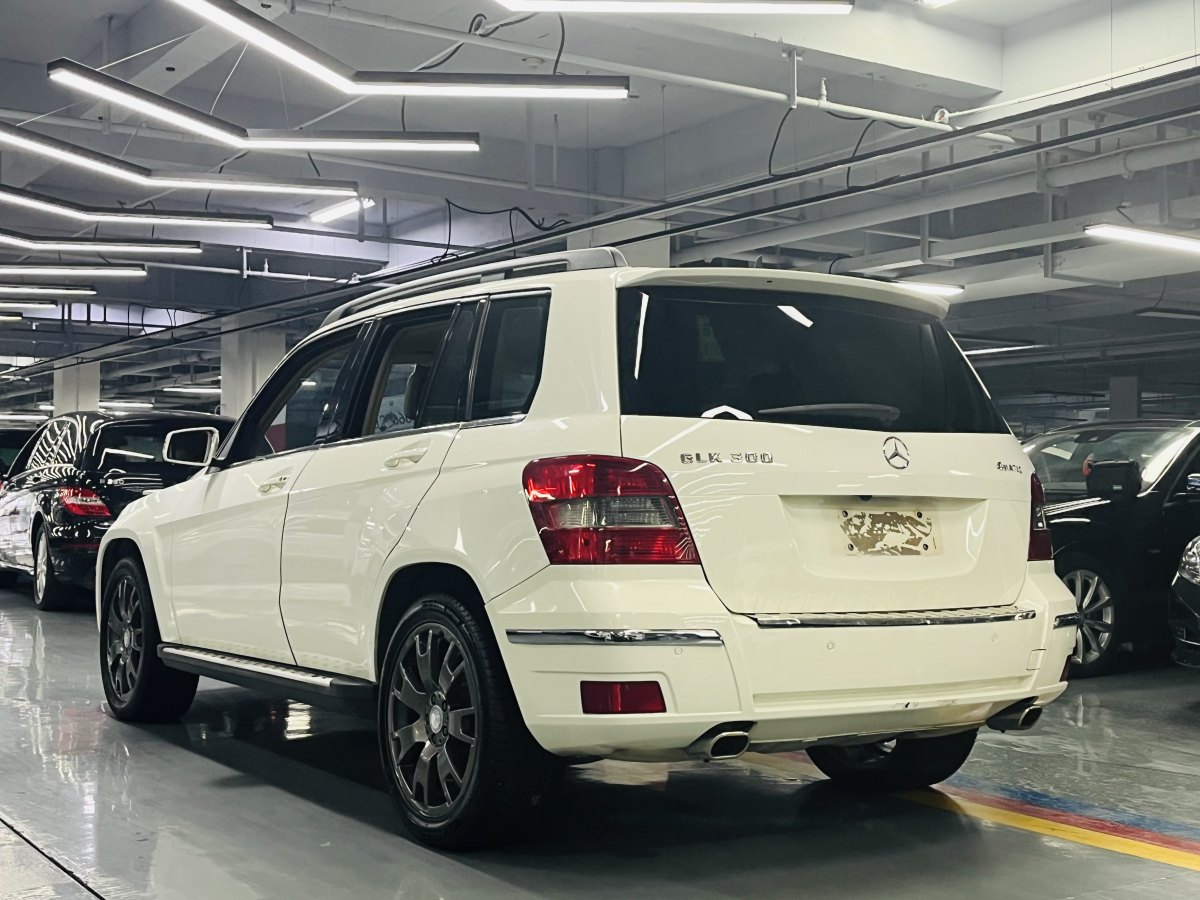 2012年10月奔馳 奔馳GLK級(jí)  2011款 GLK 300 4MATIC 時(shí)尚型