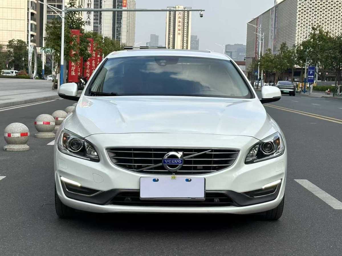 沃爾沃 S60  2016款 S60L 2.0T T5 智馭版圖片