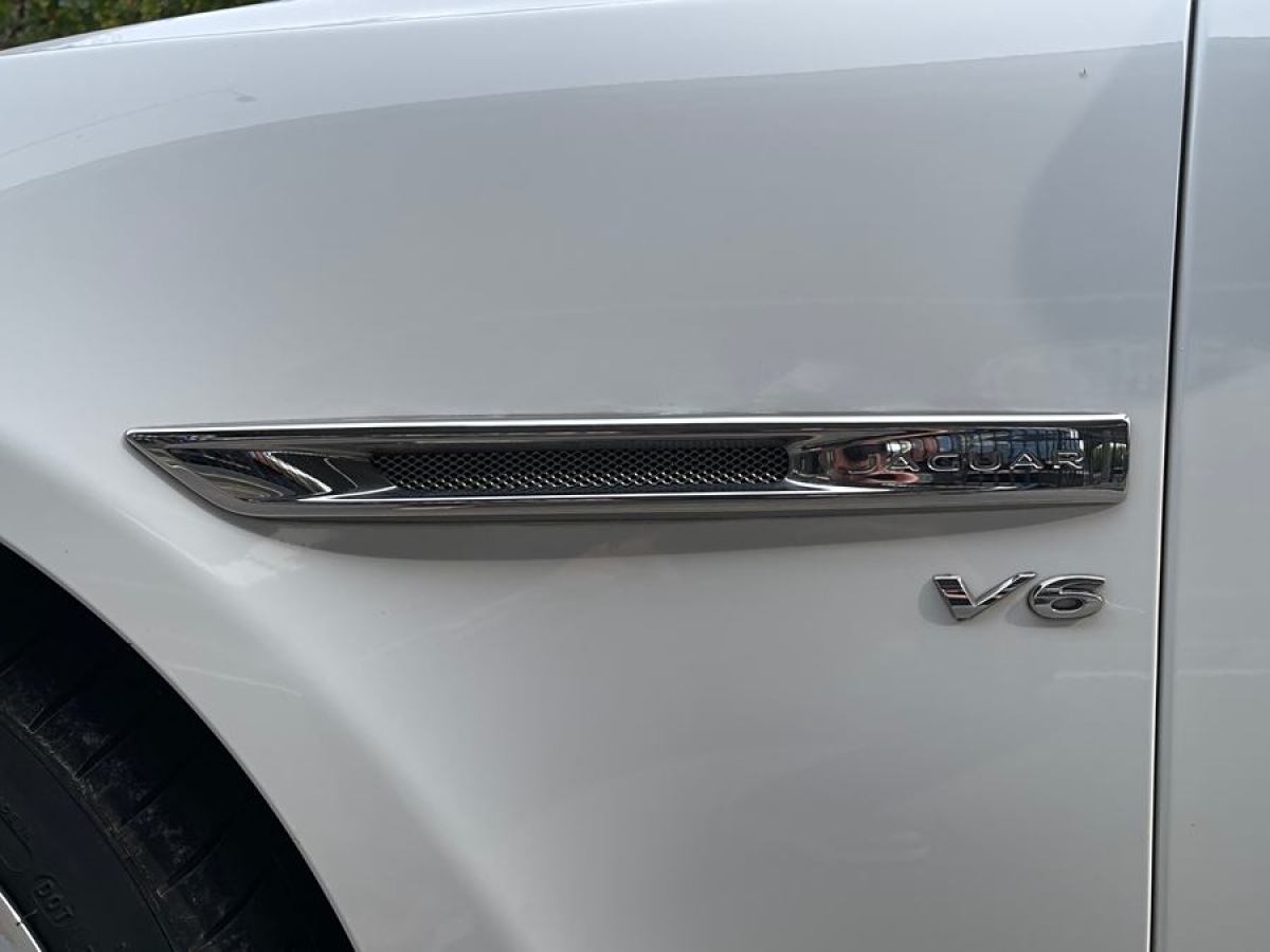 捷豹 XJ  2018款 XJL 3.0 SC 兩驅(qū)典雅商務(wù)版圖片