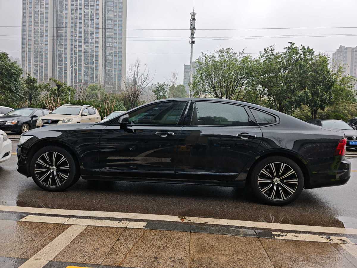 沃爾沃 S90  2021款 B5 智逸豪華版圖片