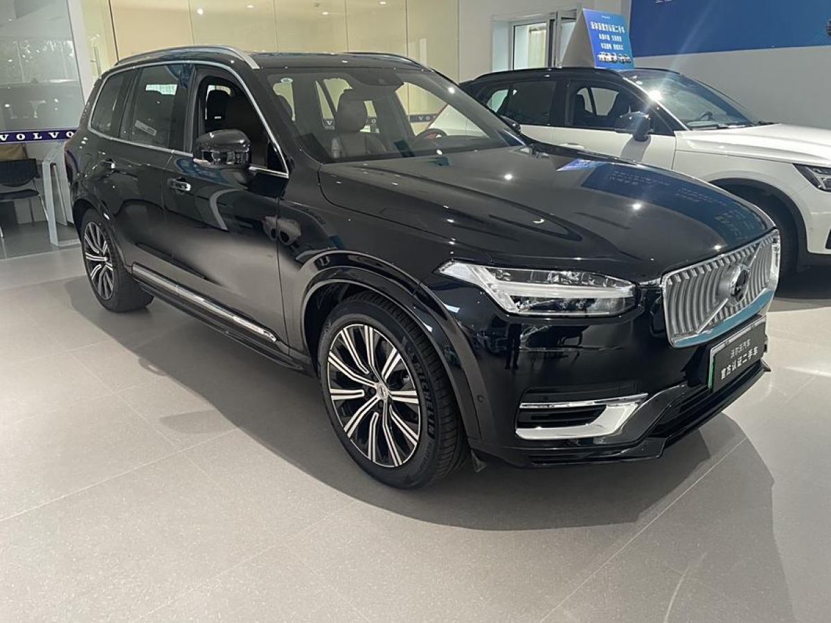 沃爾沃 XC90新能源  2022款 改款 E驅(qū)混動(dòng) T8 智尊豪華版 7座圖片