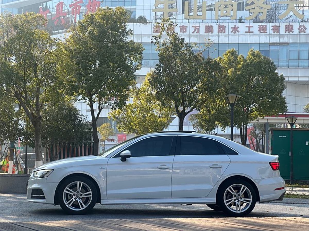 奧迪 奧迪A3  2019款 Limousine 35 TFSI 時(shí)尚型 國(guó)VI圖片