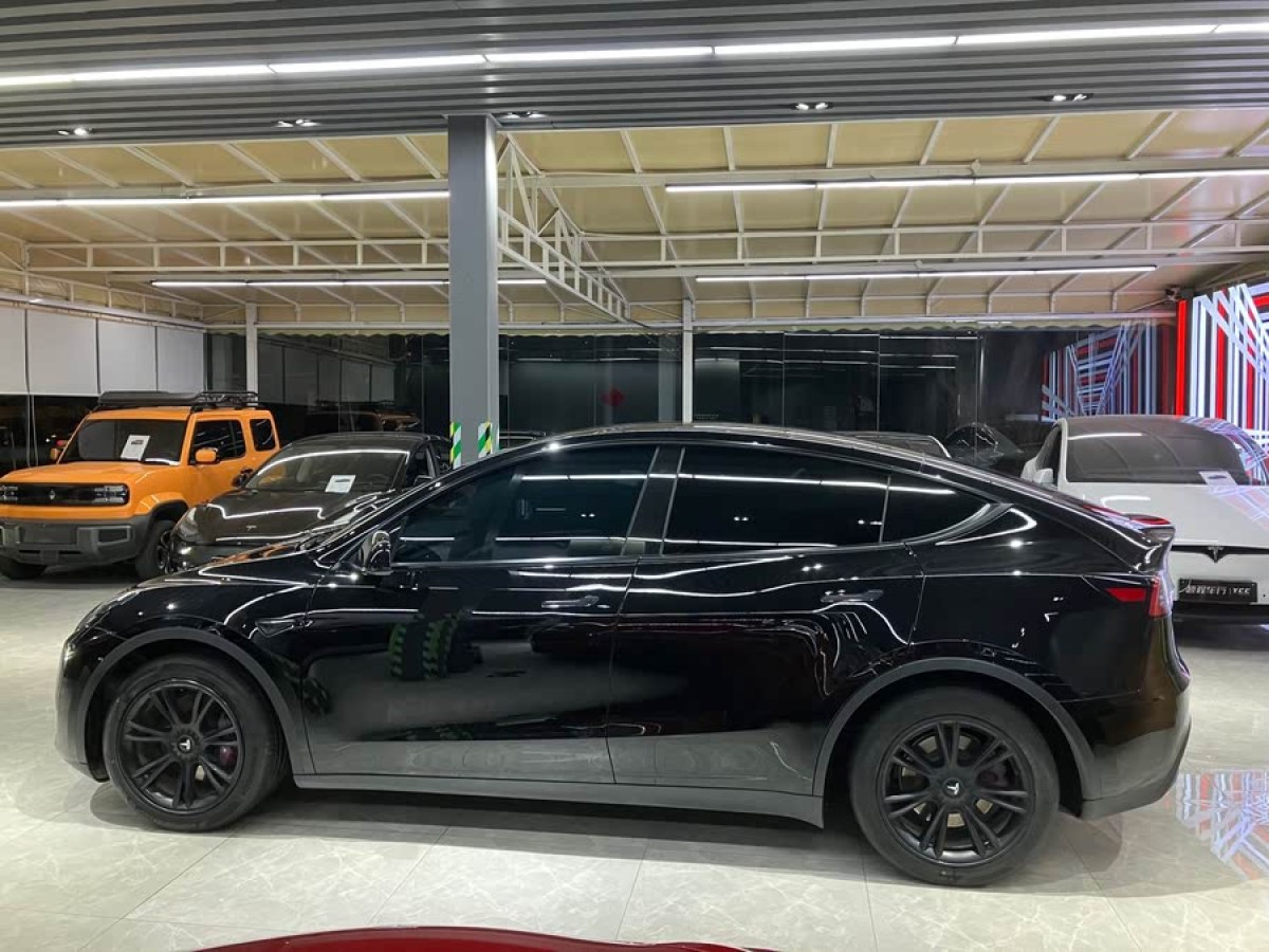 特斯拉 Model Y  2022款 改款 后輪驅(qū)動(dòng)版圖片