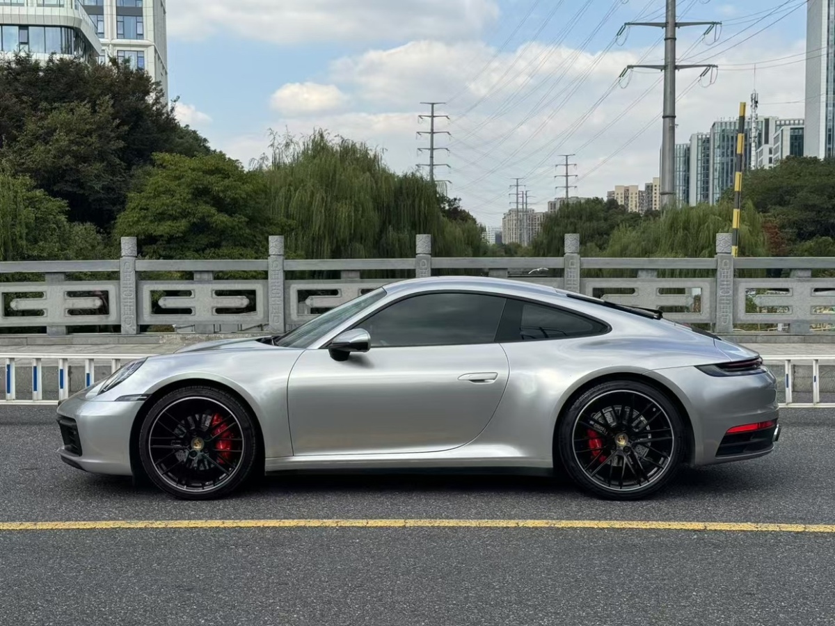 保時(shí)捷 911  2022款 Carrera 3.0T圖片