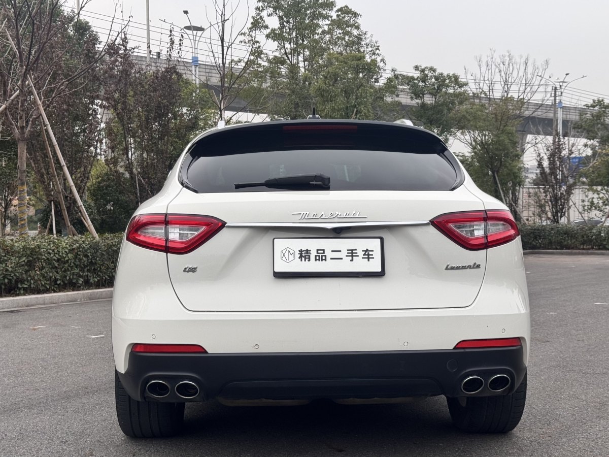 瑪莎拉蒂 Levante  2019款  3.0T 350Hp 標(biāo)準(zhǔn)版圖片