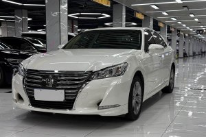 皇冠 豐田 2.0T 時尚版