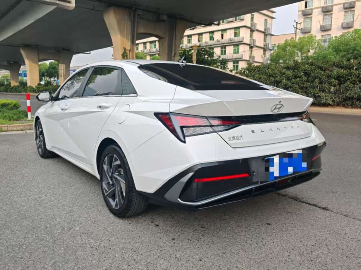 現(xiàn)代 伊蘭特  2023款 1.5L CVT GLX精英版圖片
