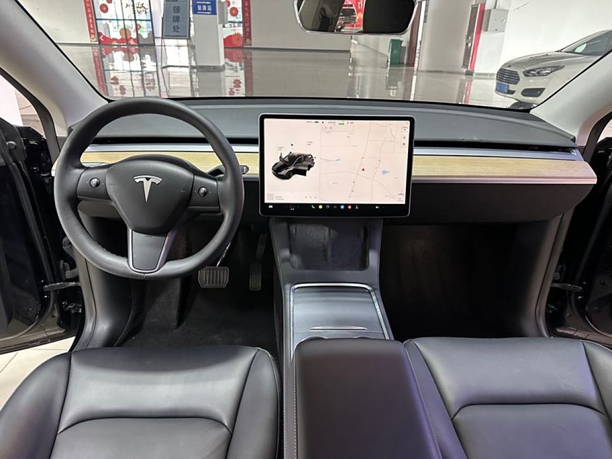 特斯拉 Model 3  2022款 后輪驅(qū)動版圖片