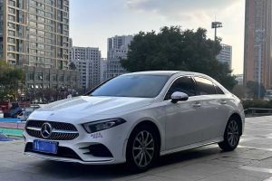 奔馳A級(jí) 奔馳 A 220 4MATIC