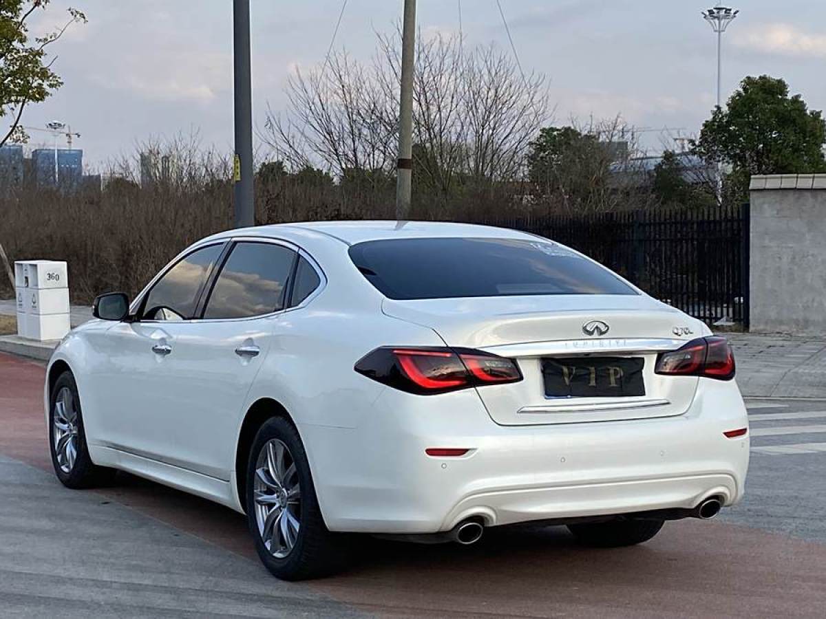 英菲尼迪 Q70  2015款 Q70L 2.5L 精英版圖片