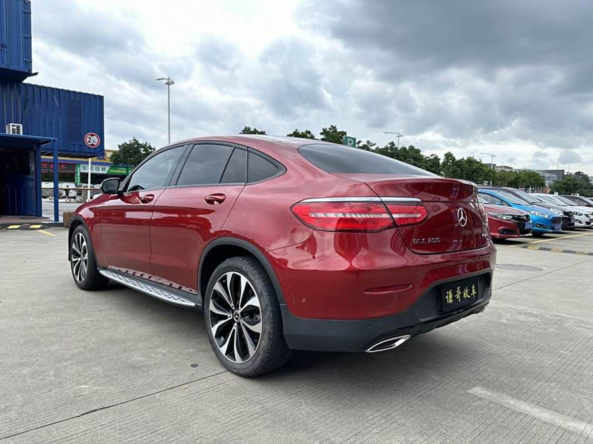 2019年2月奔馳 奔馳GLC  2023款 改款 GLC 260 4MATIC 轎跑SUV