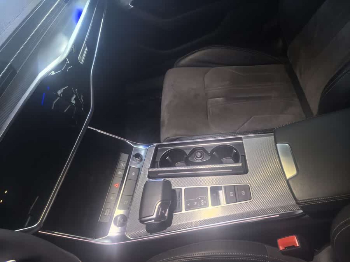 奧迪 奧迪A6L  2022款 40 TFSI 豪華致雅型圖片