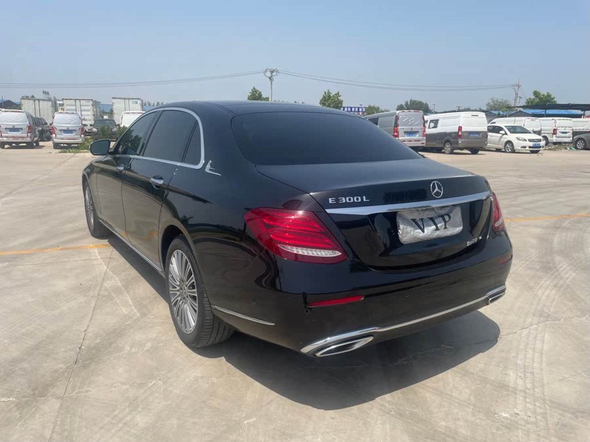 奔馳 奔馳E級(jí)  2020款 改款 E 300 L 殊享版圖片