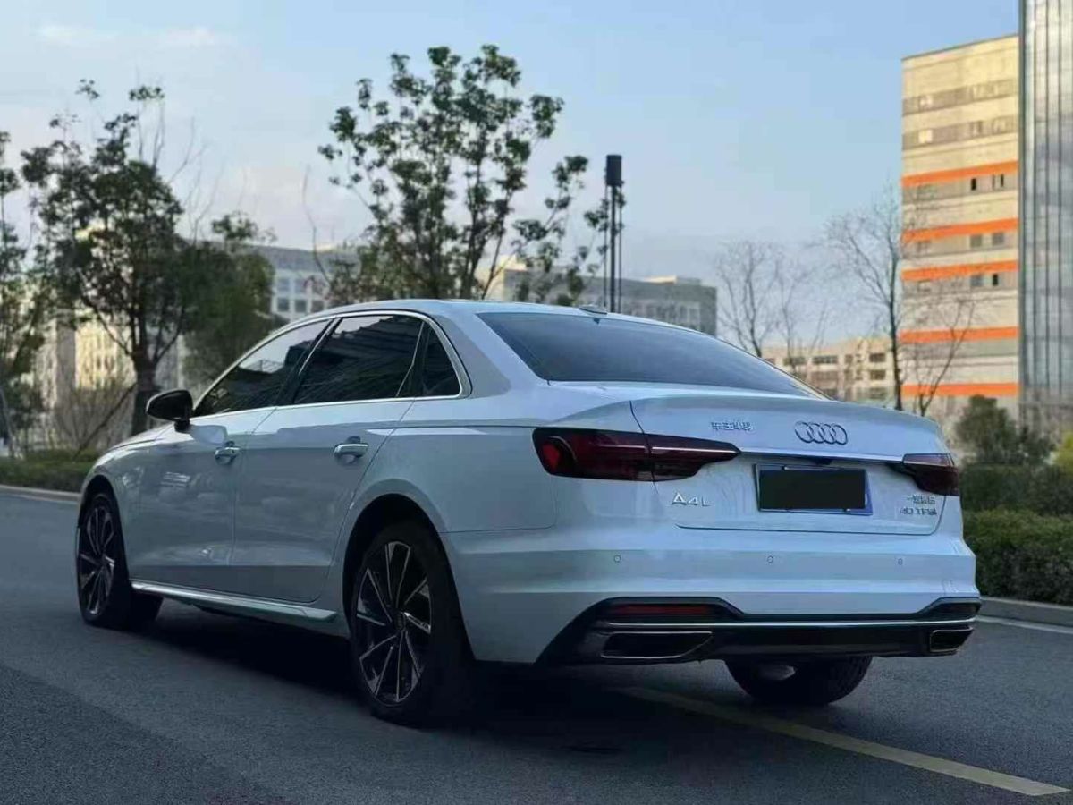 奧迪 奧迪A4L  2022款 35 TFSI 時(shí)尚動(dòng)感型圖片