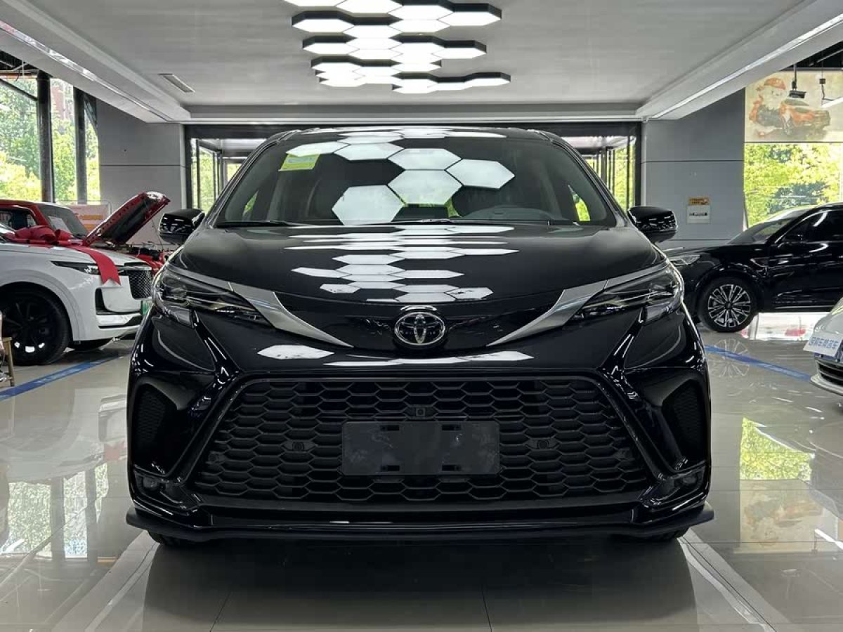 豐田 格瑞維亞  2024款 2.5L混動 尊爵ULTRA版圖片