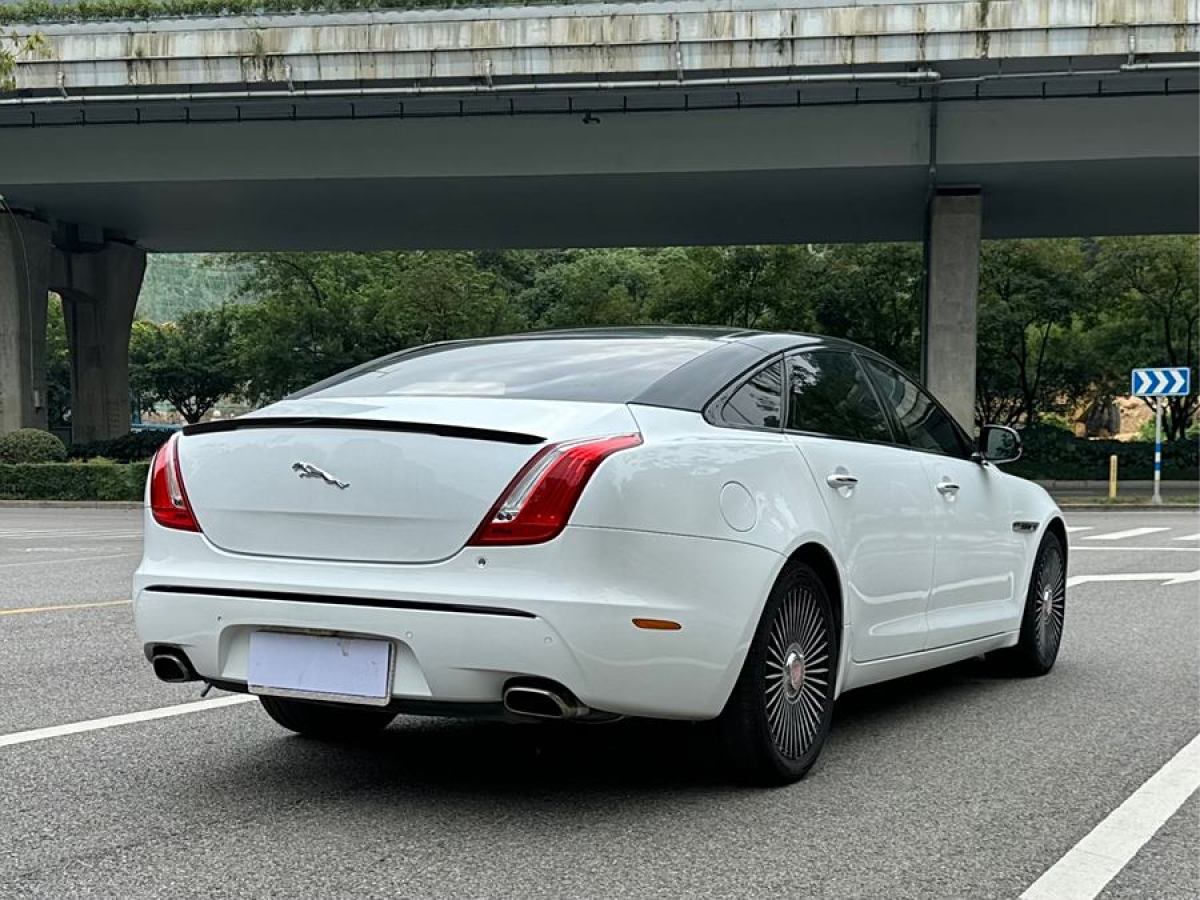 2012年12月捷豹 XJ  2012款 XJL 3.0 全景商務(wù)版