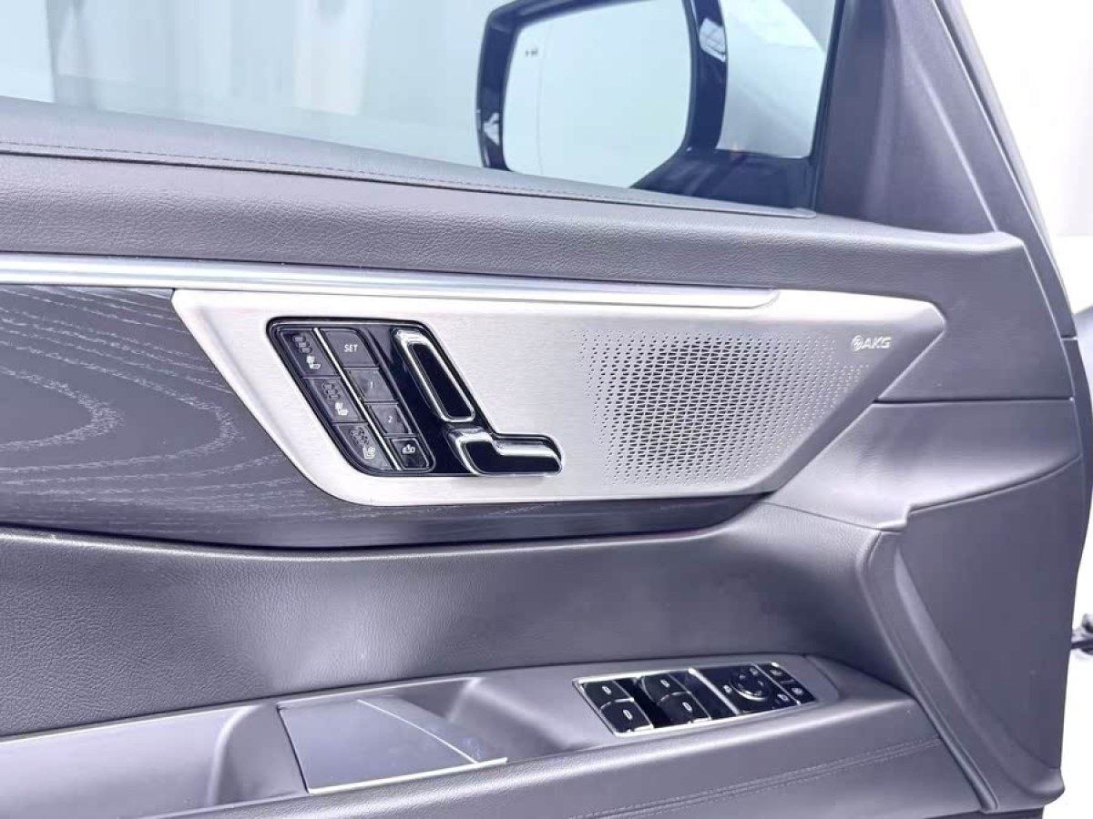 凱迪拉克 CT6  2023款 28T 豪華型圖片