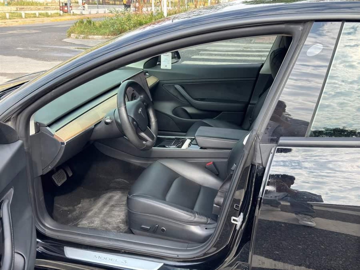 特斯拉 Model 3  2020款 改款 標準續(xù)航后驅(qū)升級版圖片