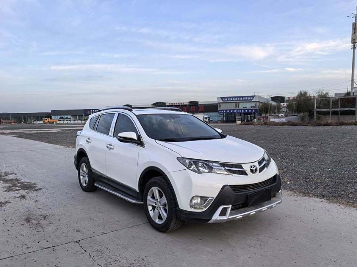 2014年9月豐田 RAV4榮放  2013款 2.0L CVT四驅(qū)風尚版