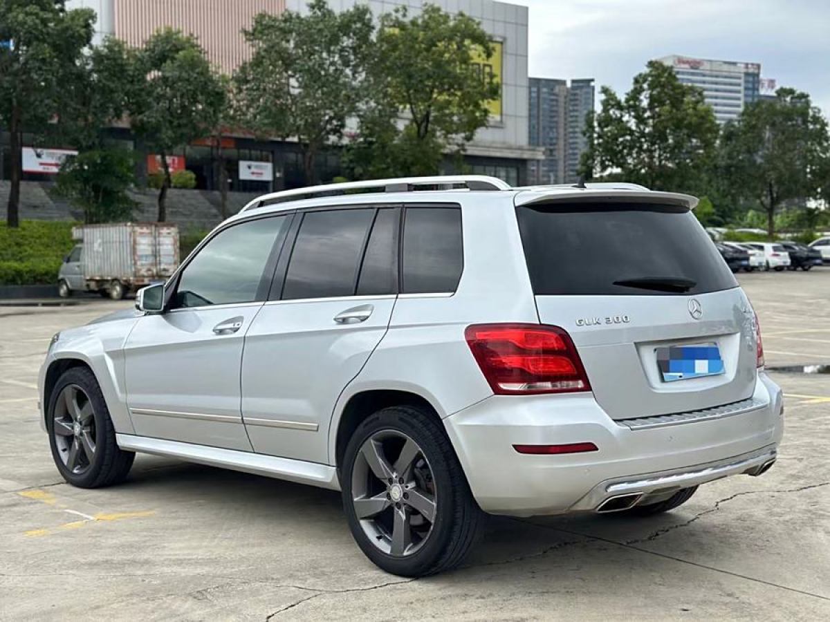 2014年7月奔馳 奔馳GLK級  2013款 GLK 300 4MATIC 動(dòng)感天窗型