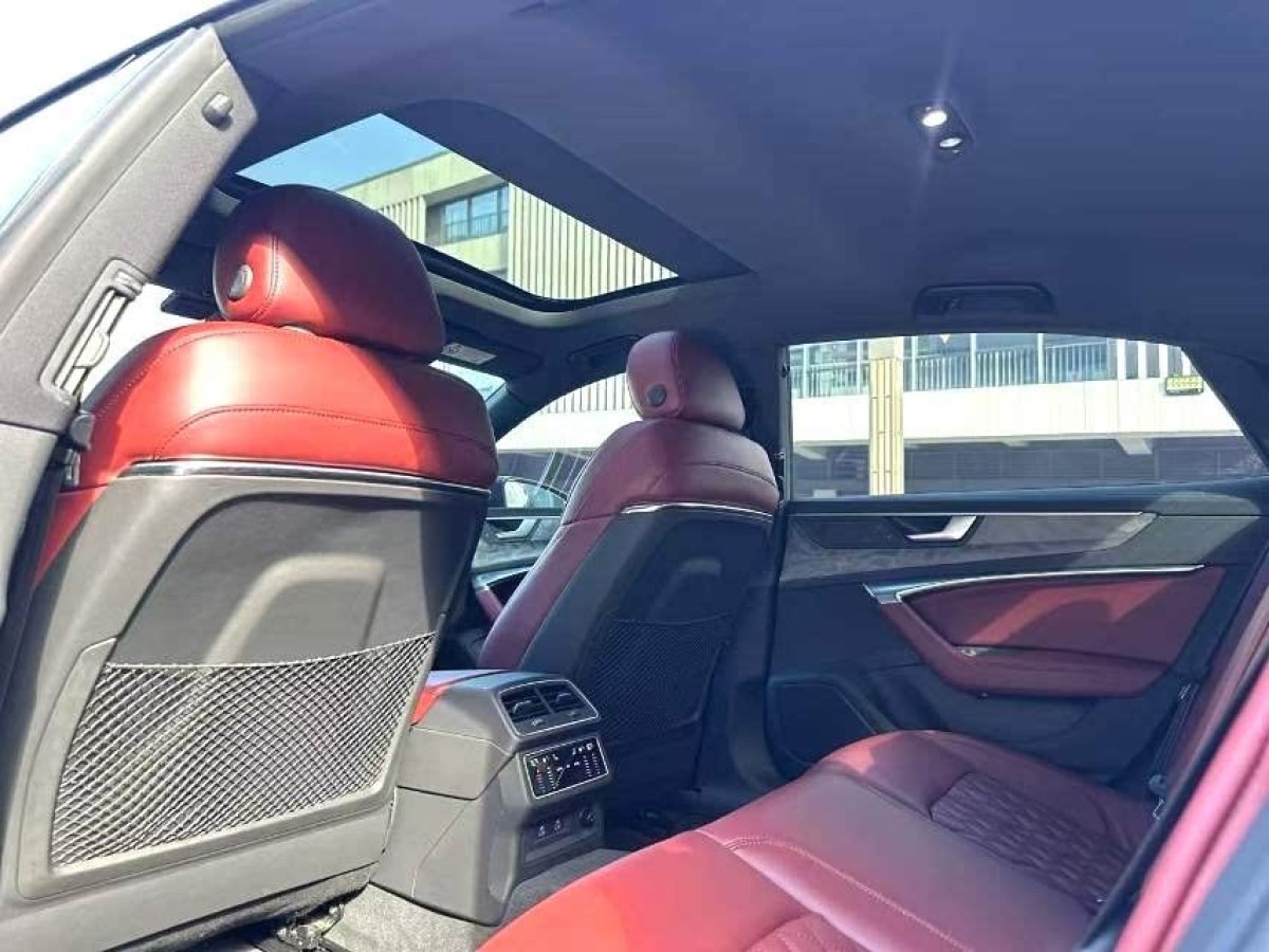 奧迪 奧迪A7L  2022款 45 TFSI S-line 筑夢青春版圖片