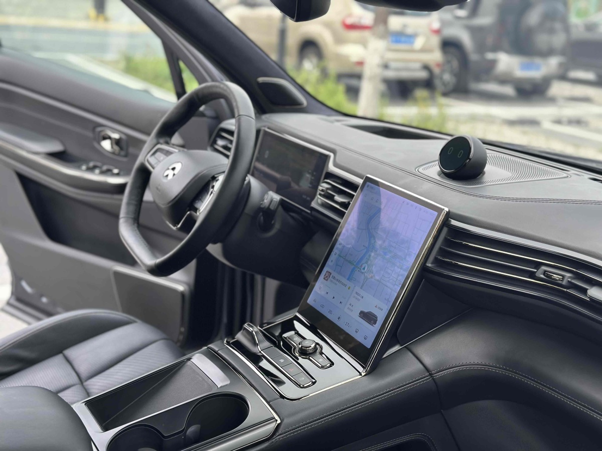 蔚來(lái) ES8  2020款 450KM 簽名版 六座版圖片