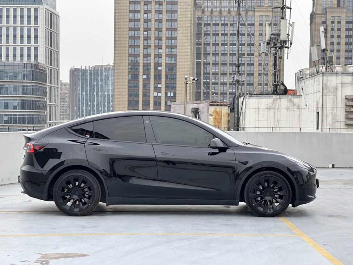 特斯拉 Model Y  2022款 改款 后輪驅(qū)動(dòng)版圖片