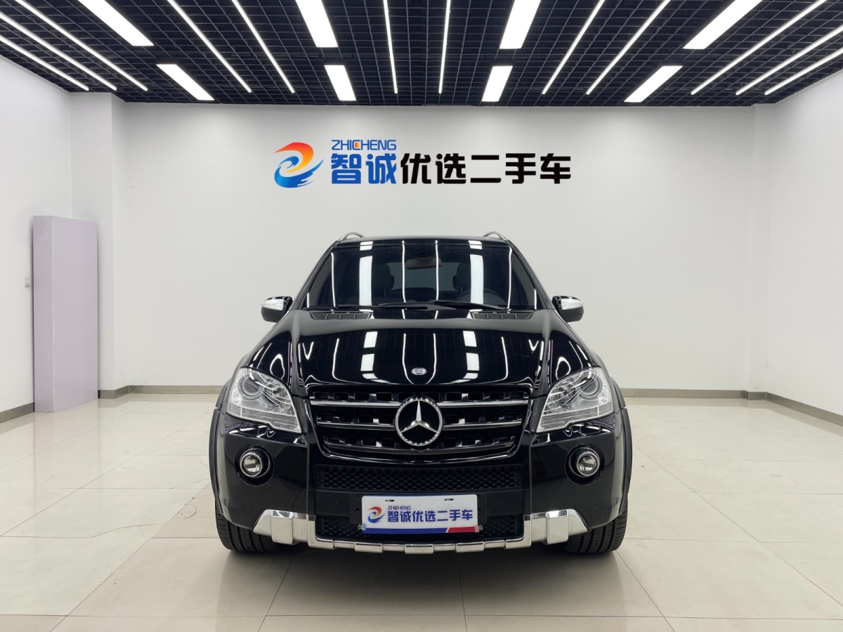 2010年8月奔馳 奔馳M級AMG 2010款 ML63 AMG 6.2L AT