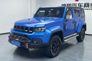 BJ40 北京 2.0D 自動四驅(qū)刀鋒英雄版?zhèn)b客型