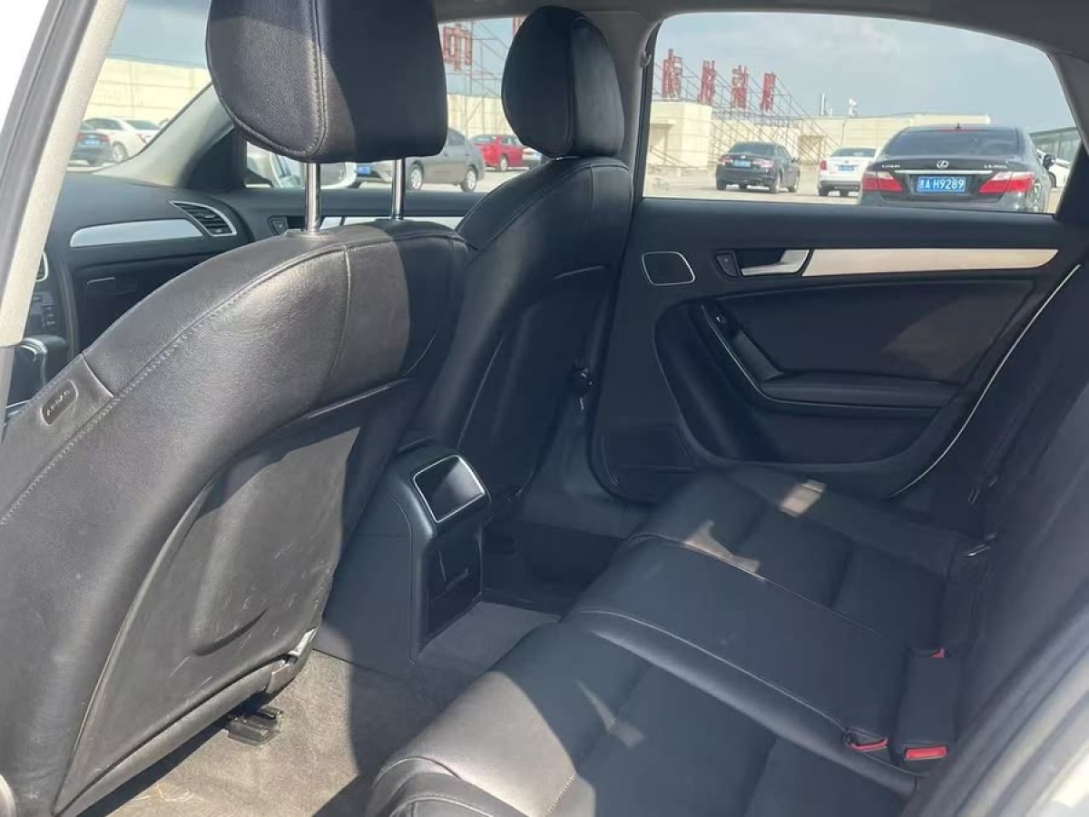 奧迪 奧迪A4L  2015款 30 TFSI 自動(dòng)舒適型圖片