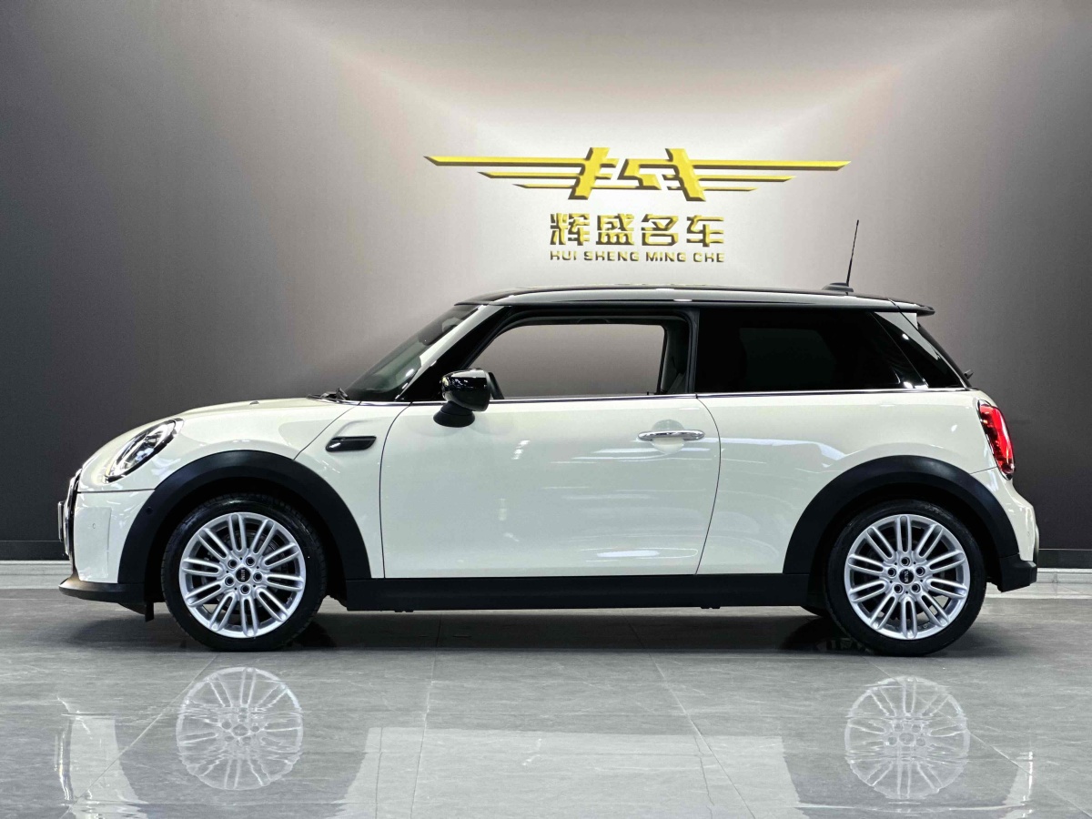 MINI MINI  2022款 改款 1.5T COOPER 經(jīng)典派圖片