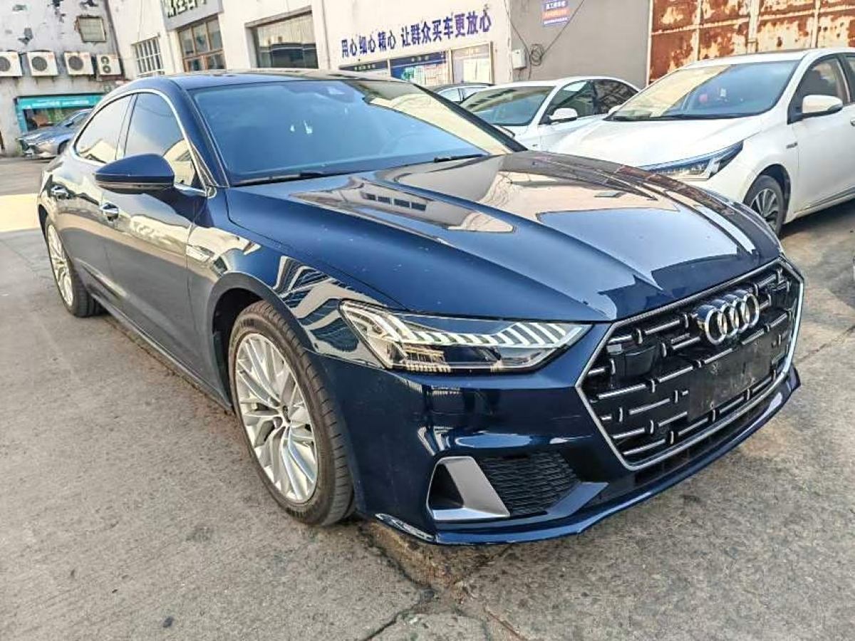 奧迪 奧迪A7L  2024款 45TFSI quattro S-line 見遠(yuǎn)型 流晶套裝圖片