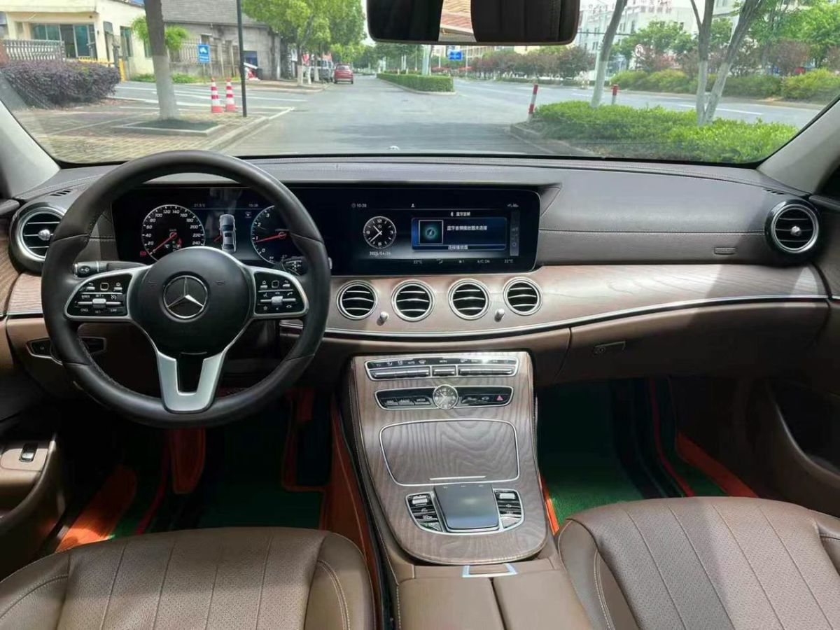 奔馳 奔馳E級  2019款 E 300 L 豪華型圖片