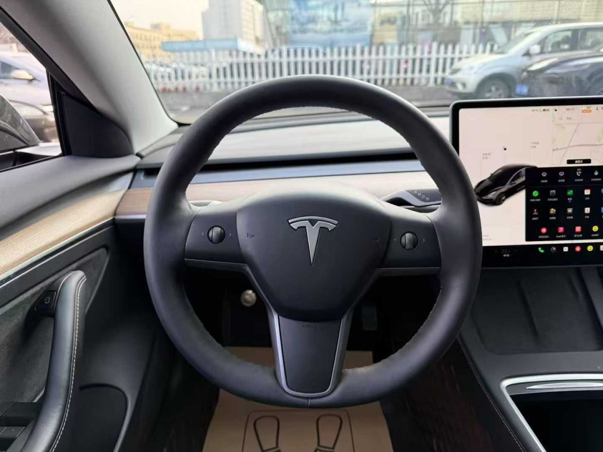 特斯拉 Model S  2023款 三電機全輪驅(qū)動 Plaid版圖片