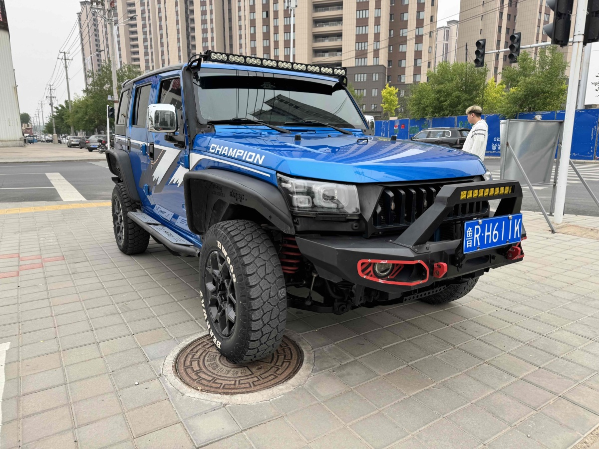 2018年10月北京 BJ40  2018款 PLUS 2.3T 自動(dòng)四驅(qū)旗艦版