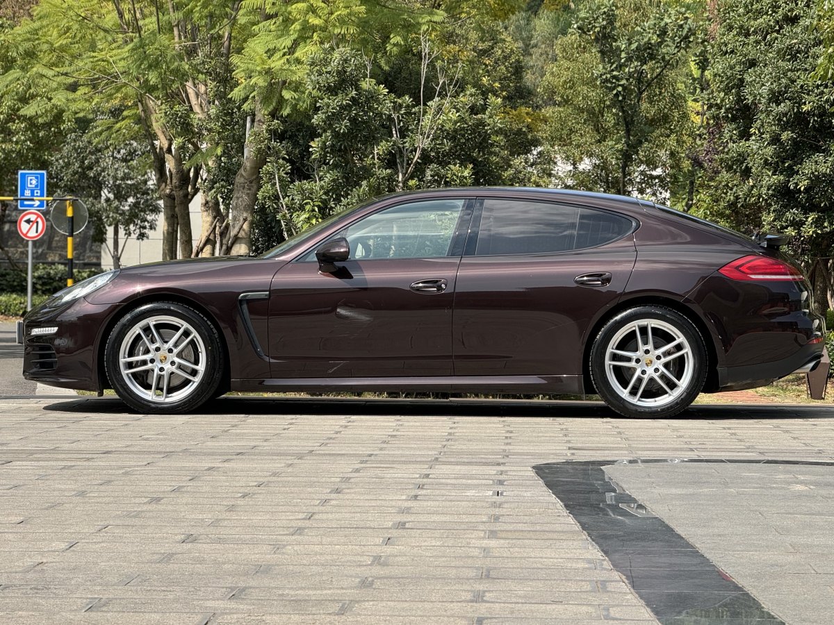 2016年5月保時(shí)捷 Panamera  2016款 Panamera Edition 3.0T