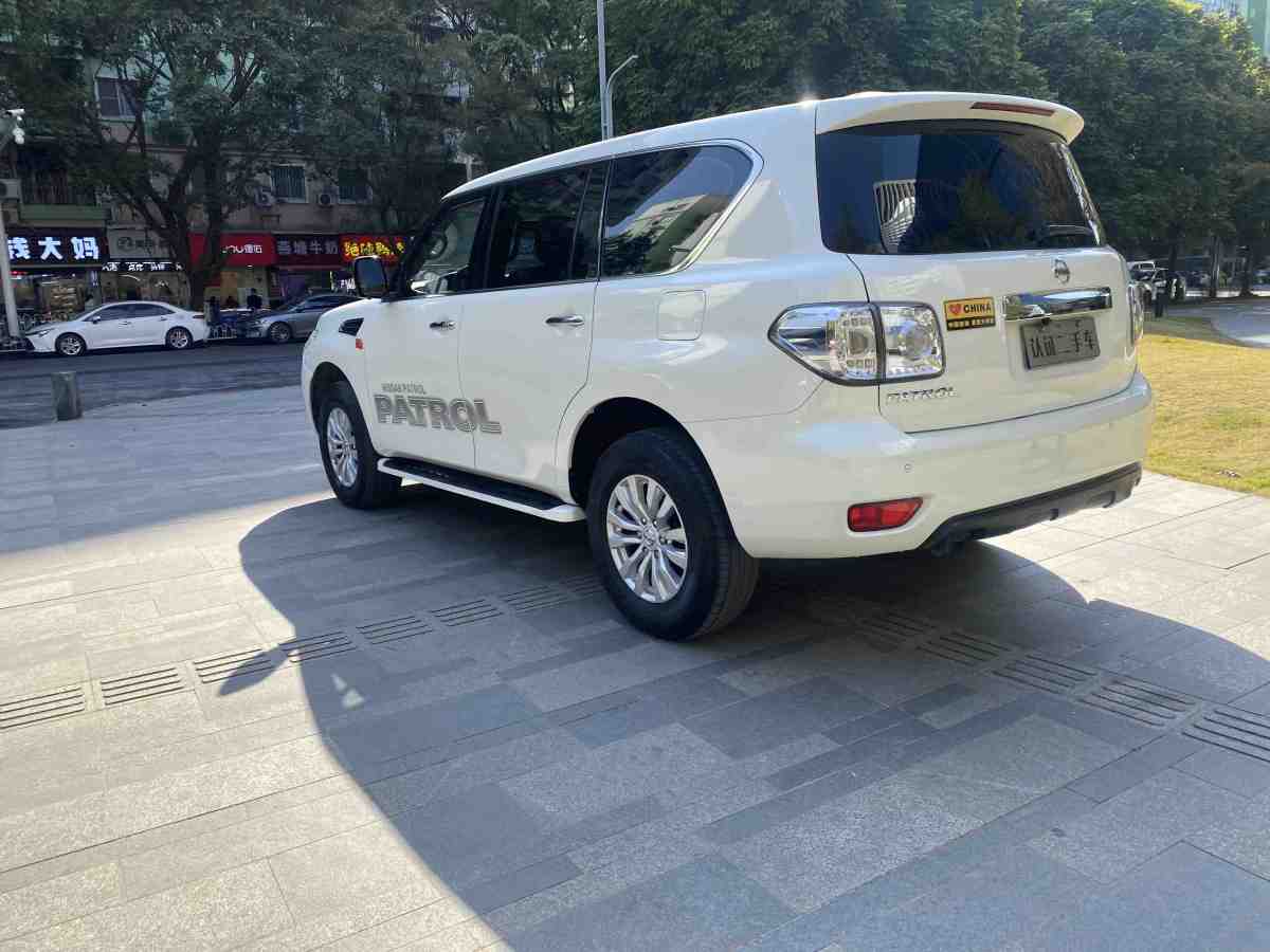 日產(chǎn) 途樂  2018款 4.0L 領(lǐng)英型圖片