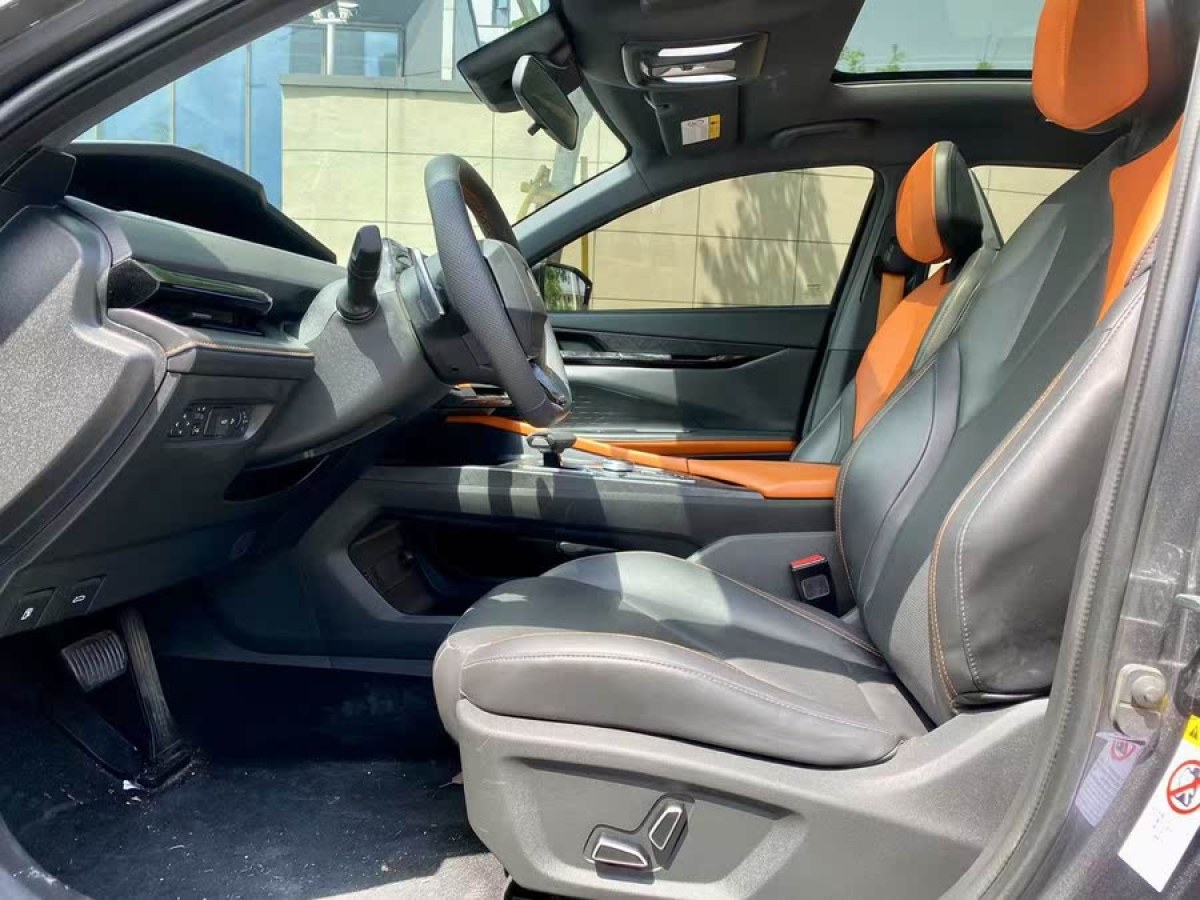 長安 長安UNI-V  2022款 1.5T 智慧領(lǐng)航型圖片