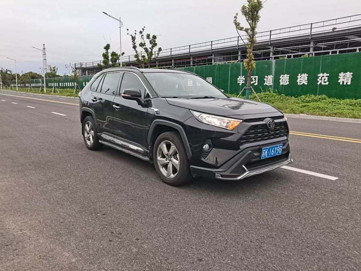 2021年1月豐田 RAV4榮放  2020款 2.0L CVT兩驅風尚版