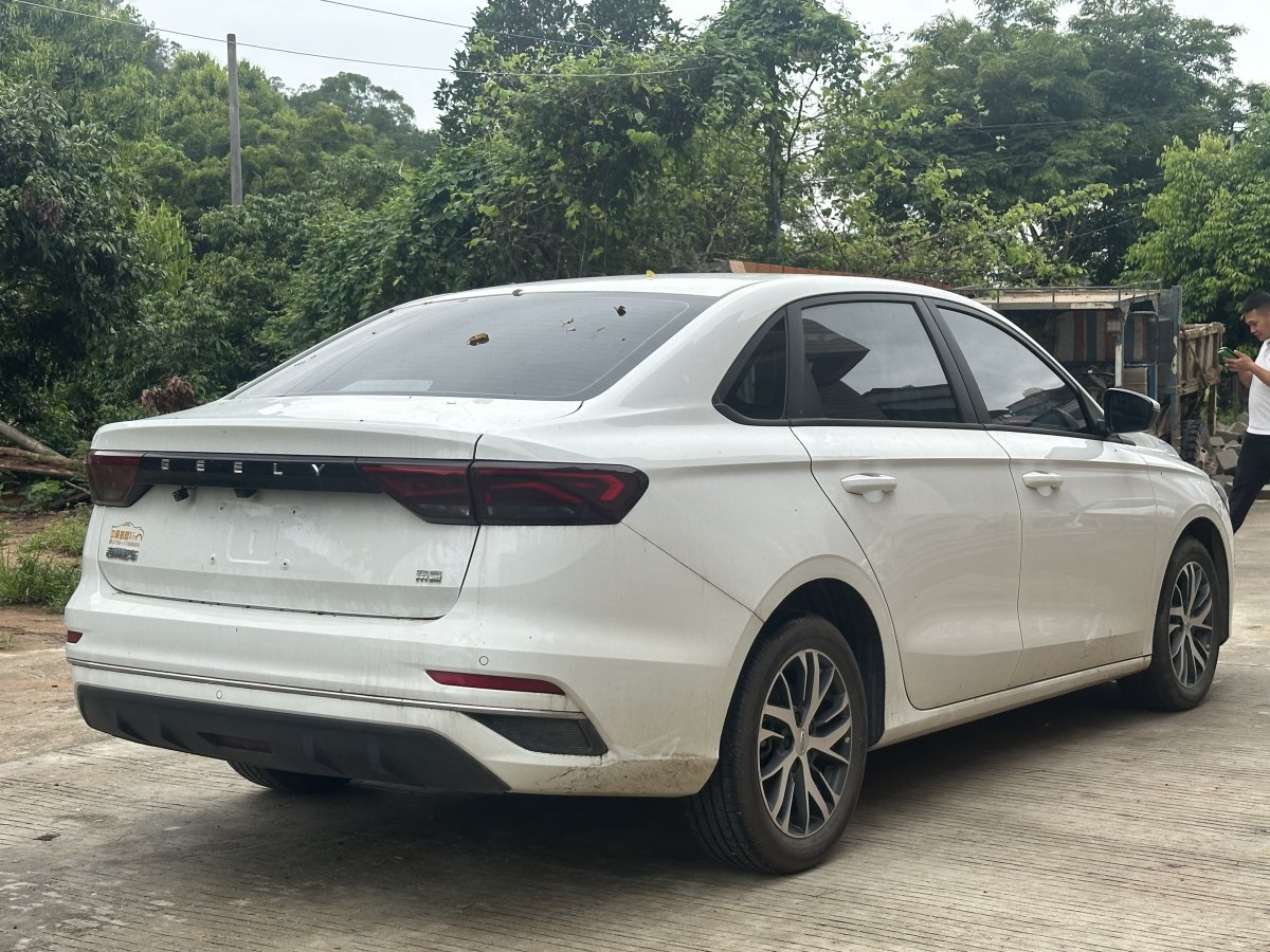 吉利 帝豪  2025款 第4代 1.5L CVT龍騰版圖片